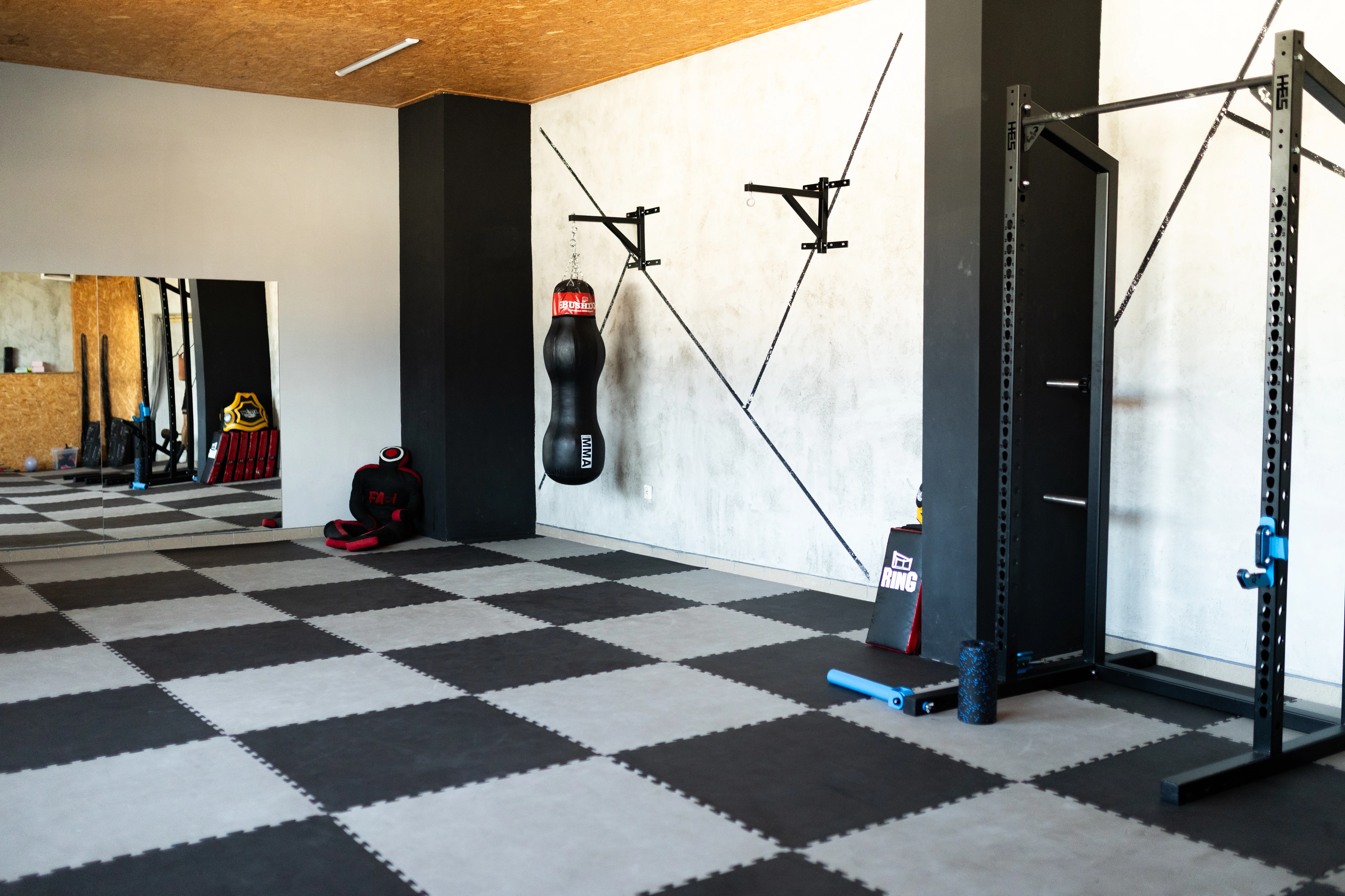 SALA FITNESS I SPORTÓW WALKI